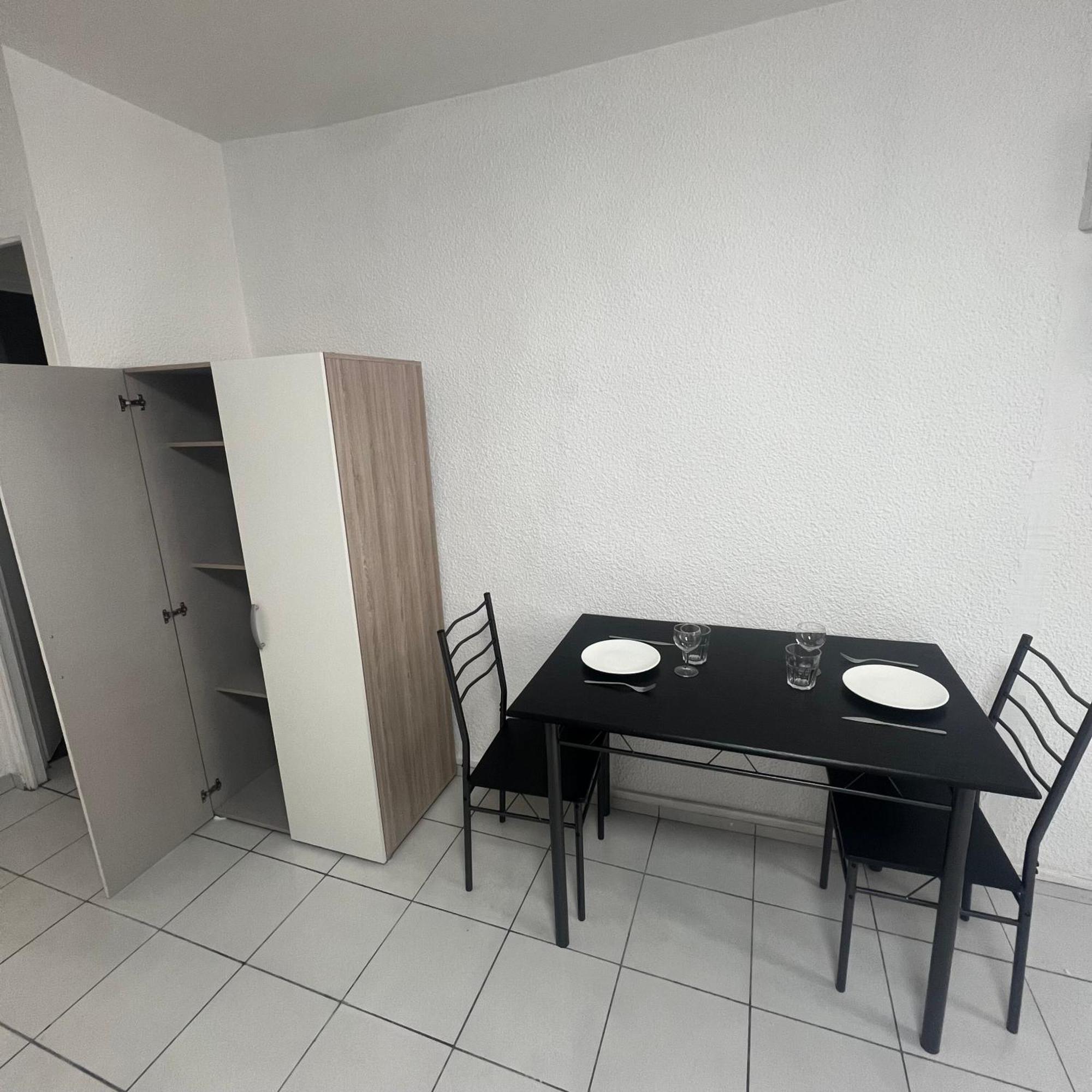 Studio Tapisvert St Charles Canebiere Vieux Port Marselha Exterior foto